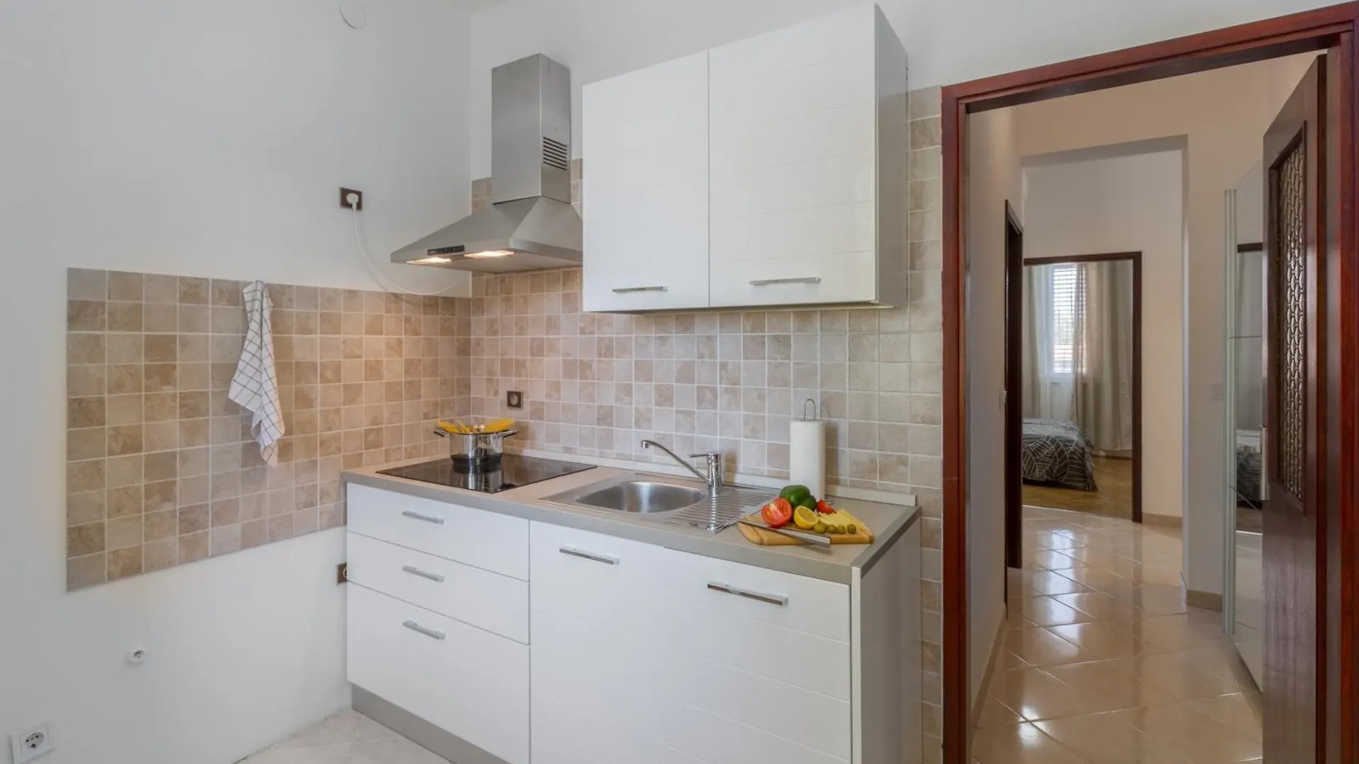 Villa Mario Cabrunici 0*,