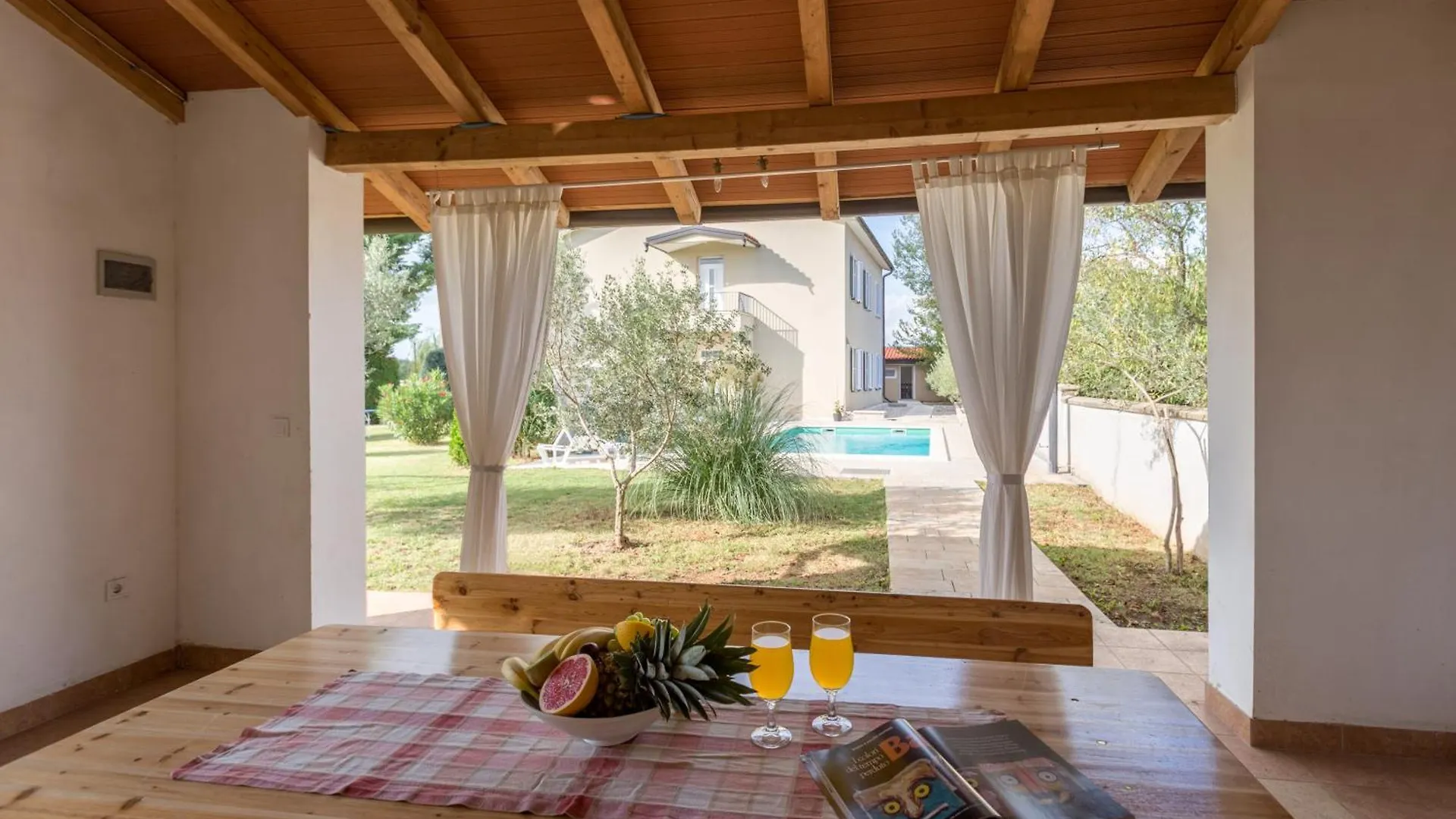 Villa Mario Cabrunici Croatia